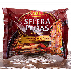 SELERA PEDAS - グライアヤムプダス味ラーメン[ABC Rasa Gulai Ayam Pedas]の商品写真