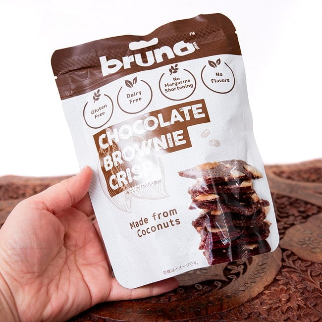 【bruno snack】ブルーノスナック・クリスピーブラウニーMOCHA BROWNIE CRISP【モカ】 3 - 手に持ってみました。プレゼントにもちょうどよいサイズ感です