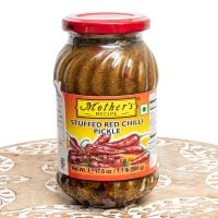 スパイスを詰めたレッドチリの辛口アチャール - 500g【Mother's】(FD-PICK-74)