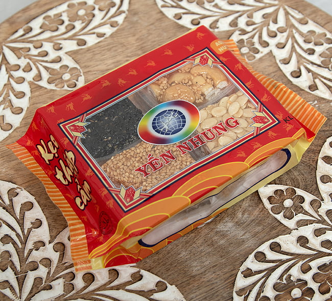 ベトナムの伝統的なお菓子イエン ニュン YEN NHUNG【袋入】 4 - 斜めから