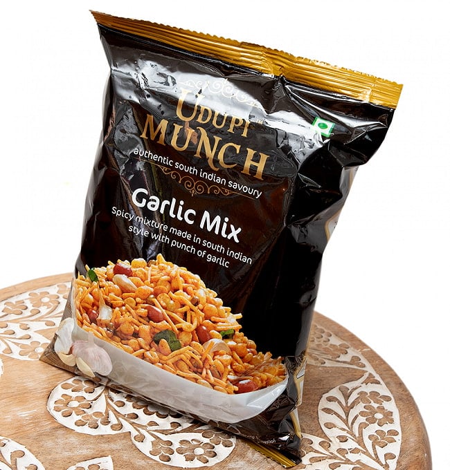 スパイシーヌードルスナック - Udupi Munch Garlic Mix 170g【Udupi】 2 - 斜めから撮影しました