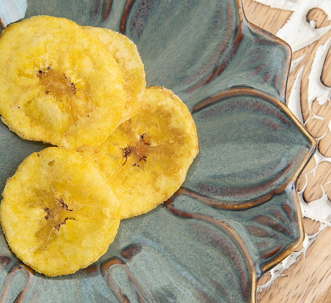 南国バナナをココナッツオイルで揚げた - Yellow Banana Chips 170g【Chhedas】 6 - 中身を出してみました