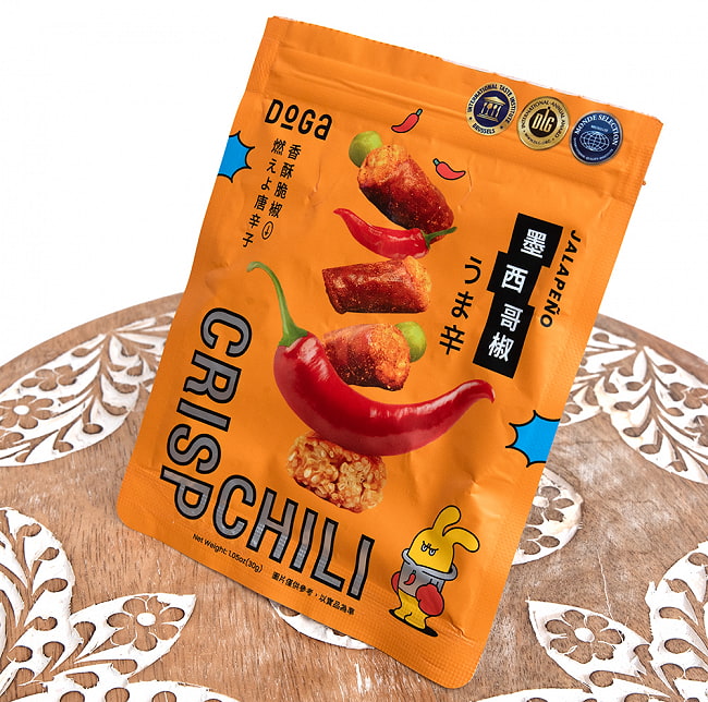 台湾スナック クリスプチリ ハラペーニョ風味 30g - CRISP CHILLI うま辛【台湾DOGA】 3 - 斜めから撮影しました