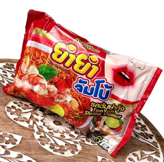 クリアートムヤムクンヌードル【ヤムヤム】　67g 2 - 斜めから撮影しました