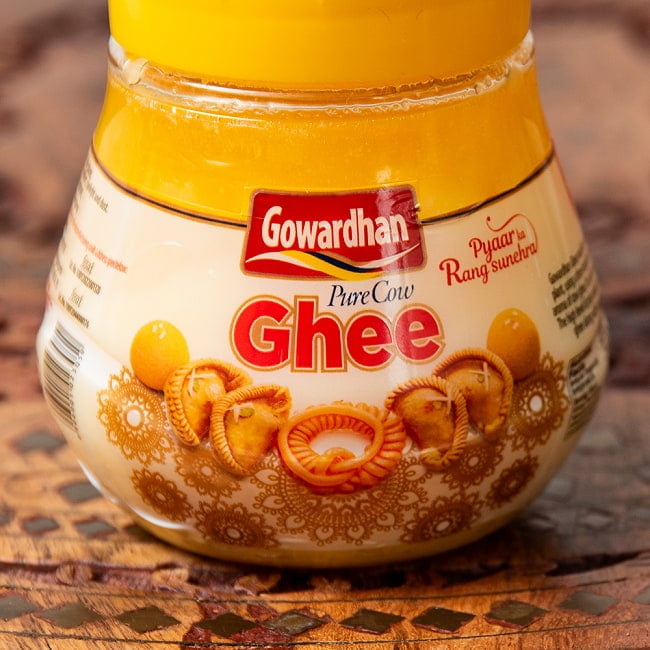 Pure Cow Ghee ギー 200ｍｌ【Gowardhan】 2 - ヨガをテーマにした愛らしいデザイン。