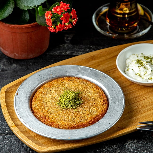 ラッチャ・フェニ（Lachha Pheni）  イスラム圏の繊細なスイーツ【Aakash】 6 - クナーファも作れます！