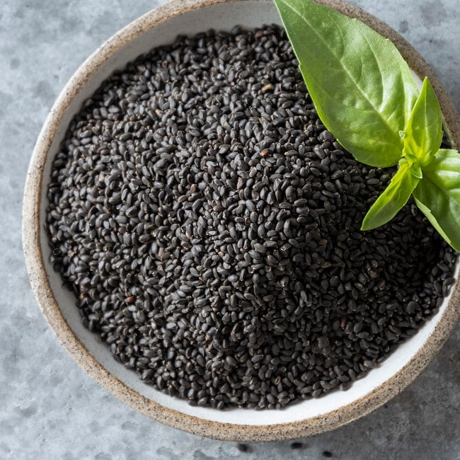 バジルシード 100g - Basil Seedの写真スパイス, ハーブ, 香辛料, エスニック料理, アジア食材, カレー, 本格スパイス, スパイス料理,, スパイス初心者, 世界のスパイス,  香り豊か, 手作りカレー, インドカレー、パキスタンカレー