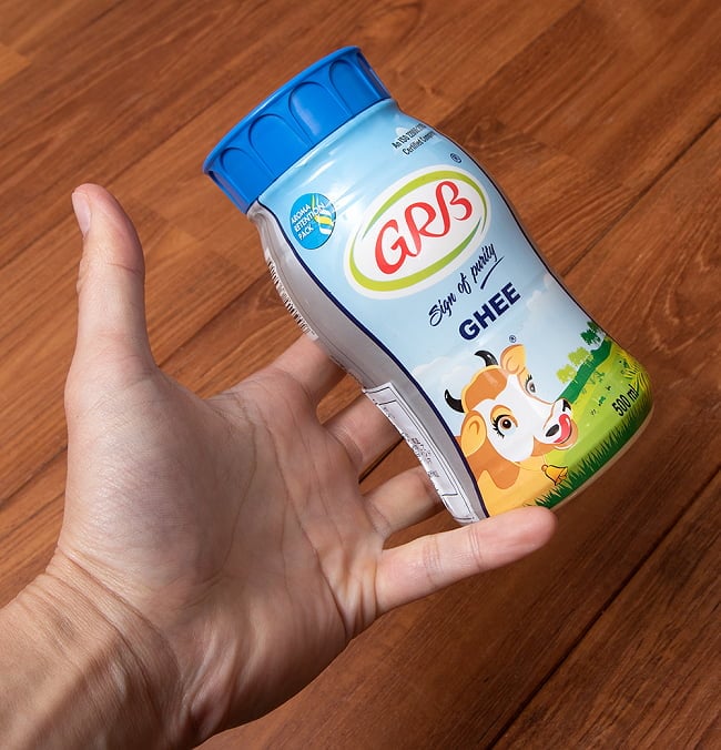 ギー  500ml  - Ghee 【GRB】 4 - 手に持ってみました。使いやすい小サイズで、お求めやすい大きさになりました。