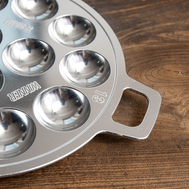 カノムクロック焼き器　タイの屋台菓子　アルミ製焼き型　13個 4 - 持ち手の部分の拡大