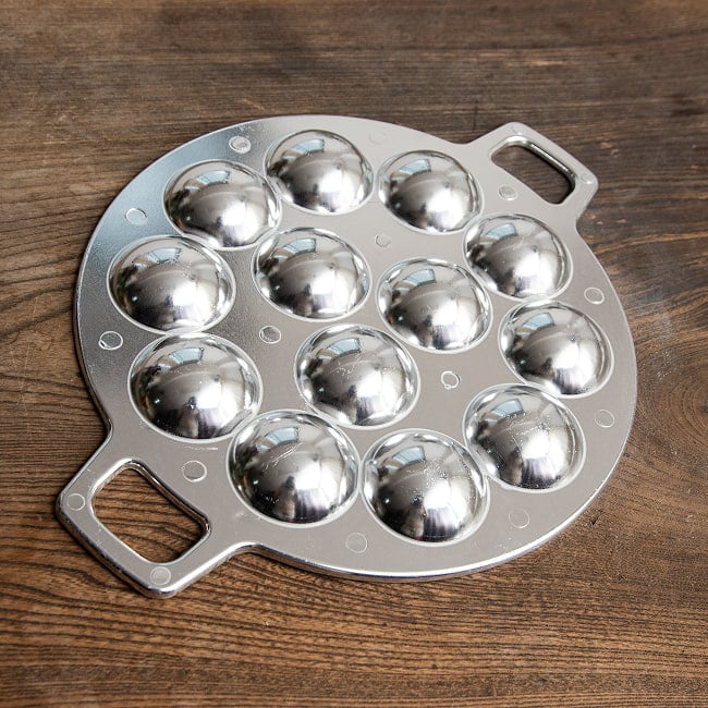 カノムクロック焼き器　タイの屋台菓子　アルミ製焼き型　13個 6 - 裏面の様子です