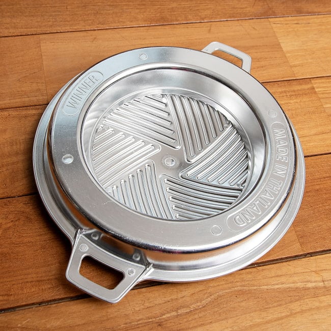 [30cm・着脱式]高品質アルミ製　ムーガタ　 タイの焼き肉しゃぶしゃぶ鍋　焦げ付きにくい 7 - 裏面の様子です
