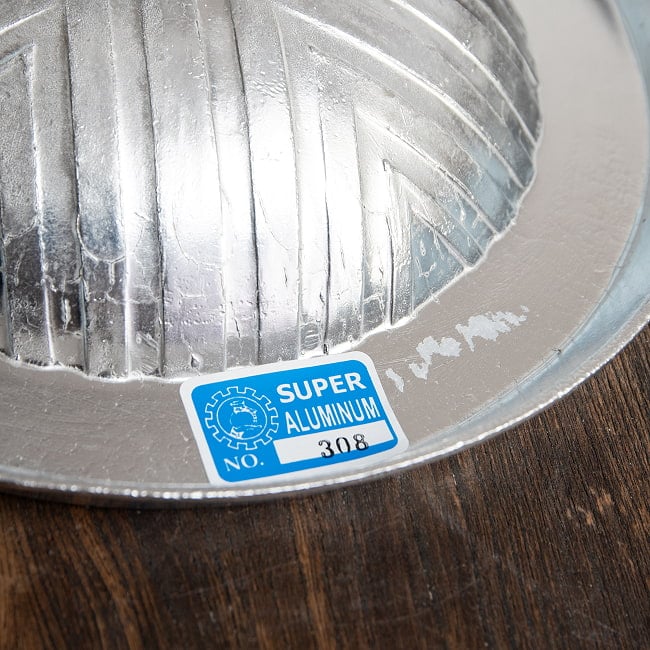 [27cm・フラット]高品質アルミ製　ムーガタ　 タイの焼き肉しゃぶしゃぶ鍋 7 - このようなシールやシール残りの糊が見られる場合があります