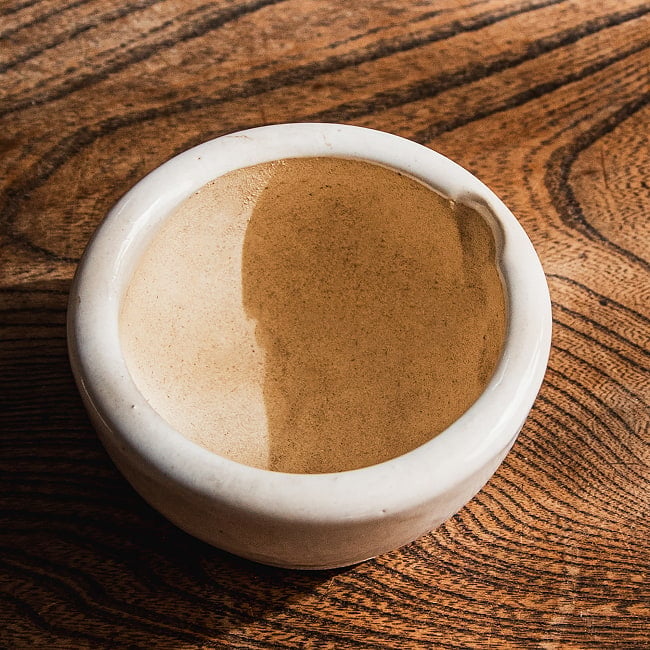 手作りのミニスパイスグラインダー バラナシ 陶器製 直径8.5cm程度 乳鉢 3 - 鉢を見てみました。