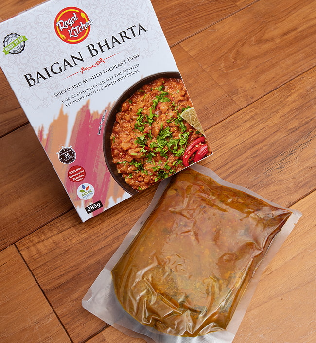 【送料無料・15個セット】アルー パラック - ALOO PALAK 2人前 285g【Regal Kitchen】 7 - 中身を開けてみました。透明のポーチに入っています。こちらは同じシリーズの中身になります