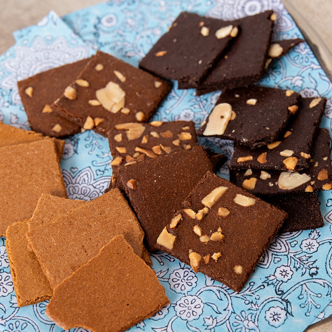 【送料無料・20個セット】【bruno snack】ブルーノスナック・クリスピーブラウニーMOCHA BROWNIE CRISP【モカ】 5 - このように薄いクリスプタイプになります