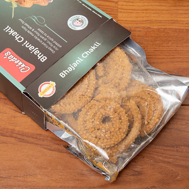 【送料無料・15個セット】ぐるぐる揚げ物スナック - Bhajani Chakli 170g【Chhedas】 5 - 箱を開けてみると、気密性のビニールが出てきました