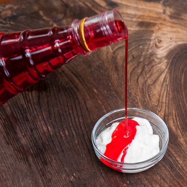 【24個セット】ルーアフザ Roohafza インド・パキスタンの伝統シロップ 800ml【Hamdard】 9 - ヨーグルトにかければ酸味と甘みのバランスが素敵です。