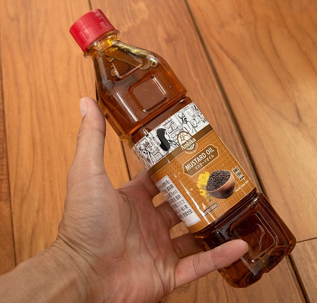 【送料無料・20個セット】マスタード オイル - Mustard Oil 455ml 5 - サイズ比較のために手に持ってみました