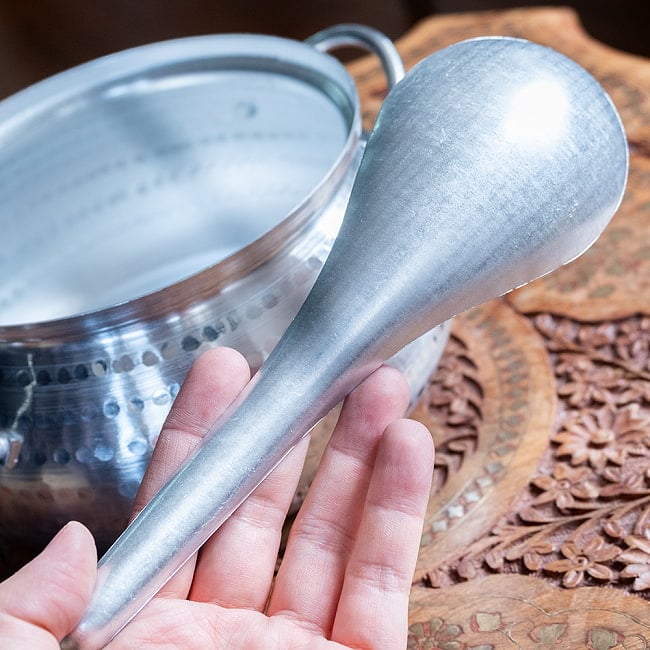 【3個セット】ベトナムの昔ながらの特大レンゲ　無骨でかわいいアルミ製　取り分け　サービング用 10 - 裏面です