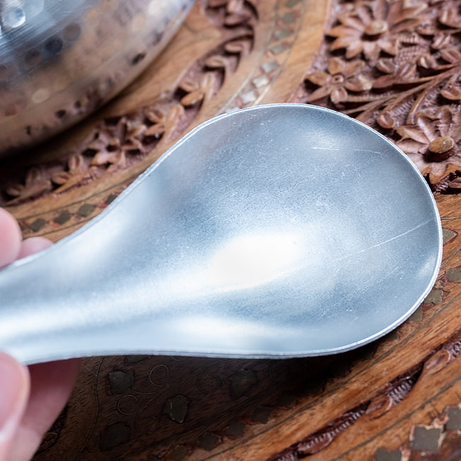 【10個セット】ベトナムの昔ながらの特大レンゲ　無骨でかわいいアルミ製　取り分け　サービング用 11 - 拡大写真です