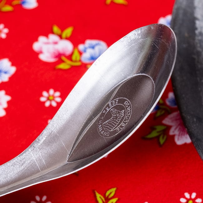 【30個セット】ベトナムのしまうまマーク付き　屋台のレンゲ　スプーン 8 - 別の角度から