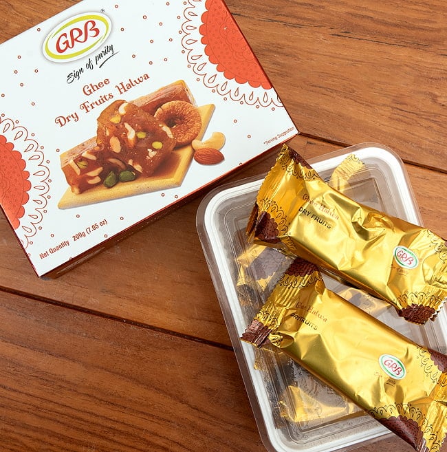 【6個セット】どっしりとした味わいのインドのお菓子 ギー ドライフルーツ ハルワ - Ghee Dry Fruits Halwa 200g【GRB】 6 - 中を開けてみました。5個のハルワが入っています