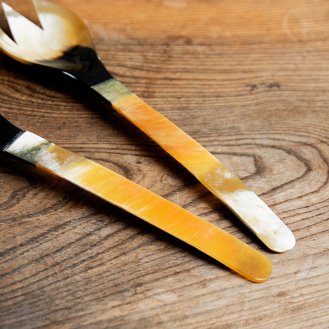 【3個セット】水牛の角のサラダサーバー　キャトルホーン　美しいべっ甲模様[約25cm×6cm] 6 - 持ち手の部分です