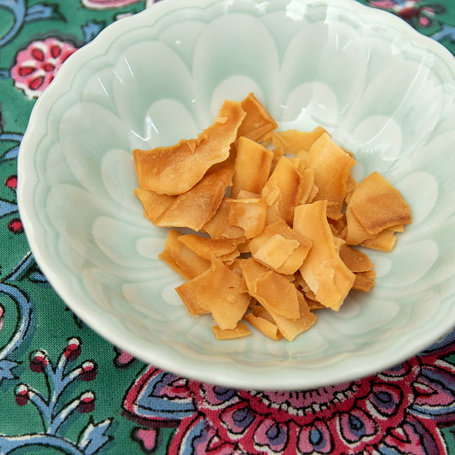 【6個セット】ココナッツチップス - マンゴー味 40g 【KING ISLAND】 6 - パリパリのココナッツが本当に美味しい!!