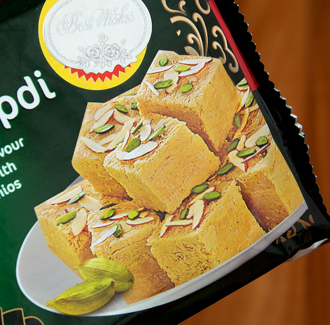 【6個セット】インドのお菓子 ソーン パブディ カルダモン味 - SOAN PAPDI ELAICHI[Cheeda 6 - パッケージのアップです