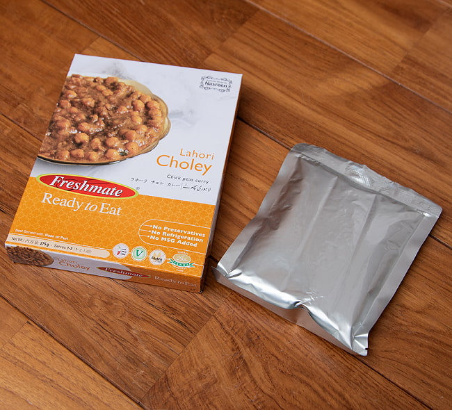 【6個セット】ラホーリ チョレ カレー - ガルバンゾー(ひよこ豆)のカレー - Lahori Choley 【Freshmate】 6 - 中のレトルトパウチ容器にカレーが入っています