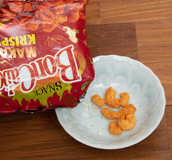 【10個セット】インドネシア激辛 クリスプ マカロニ ボンチャベ - Makaroni Krispi Level 10 【BonCabe】 6 - 中を開けてみました