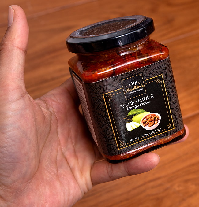 【送料無料・10個セット】インドのピクルス （アチャール） - マンゴーピクルス 300g 5 - これくらいのサイズ感です。