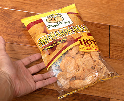 【6個セット】チチャロン バラット - 豚皮の唐揚げ  CHICHARON BALAT Hot Cheese - ホットチーズ味 〔Pork-King〕 - サブ5