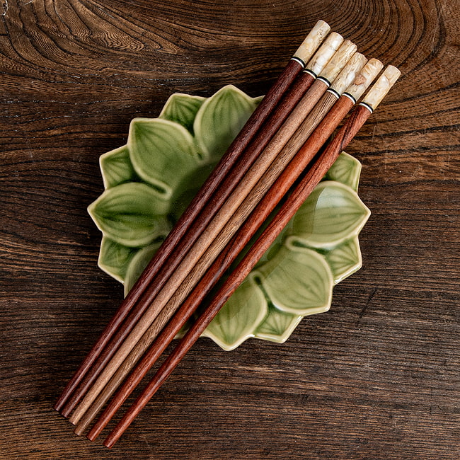  ベトナムからやってきた アジアン箸 5 - 天然素材を用いてハンドメイドしている為、色味等には個体差がございます。