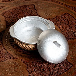 ベトナムの蓋付きアルミ鍋　平たいトーガン  約230ml　カゴつき - サブ5