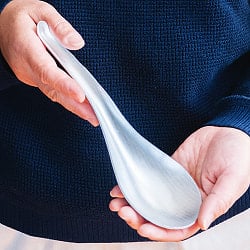 【5個セット】ベトナムの昔ながらの特大レンゲ 無骨でかわいいアルミ製 取り分け サービング用の写真