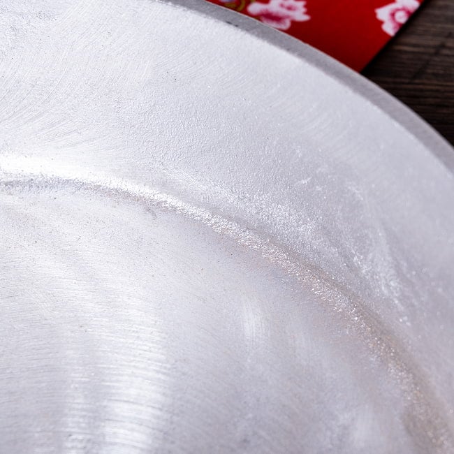 〔約27cm〕ベトナムの台所から 無垢で素朴なアルミ両手鍋 5 - 拡大写真です