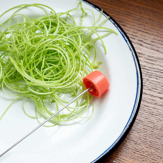 ベトナムの空芯菜カッター　空芯菜など細切りに！空芯菜サラダがすぐ作れる 7 - 簡単にサラダが作れます