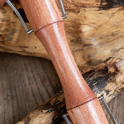 ビヨンビヨン揺れて音が鳴る　木製スプリングクラッパー｜バリ島の手作りパーカッション・リズム遊びにぴったりな民族楽器 - サブ4