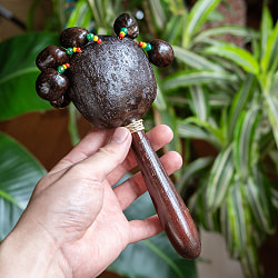 木の実が奏でる優しい音色のシェイカー｜バリ島の手作りパーカッション・ゴムの木の実が響くナチュラル楽器 - サブ2