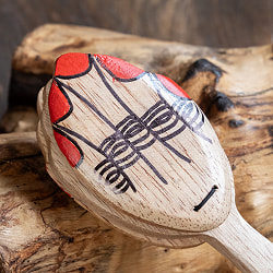 振るとバチバチ音が鳴る　かわいいハンドデザインの木製クラッパー バリ島の打楽器｜手作り 天然素材の民族楽器 - サブ2