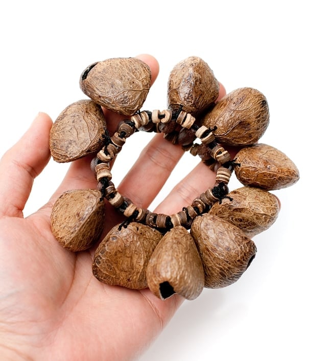 ガラガラ ブレスシェイカー 4 - 天然の素材で作られ、ナチュラルな雰囲気です。
