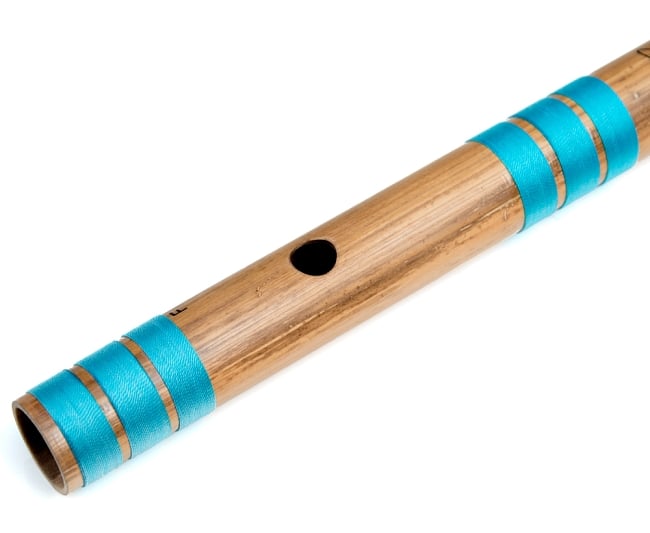 高品質コンサート用バンスリ(BASS F管) 2 - 上部、この穴に口を当てます