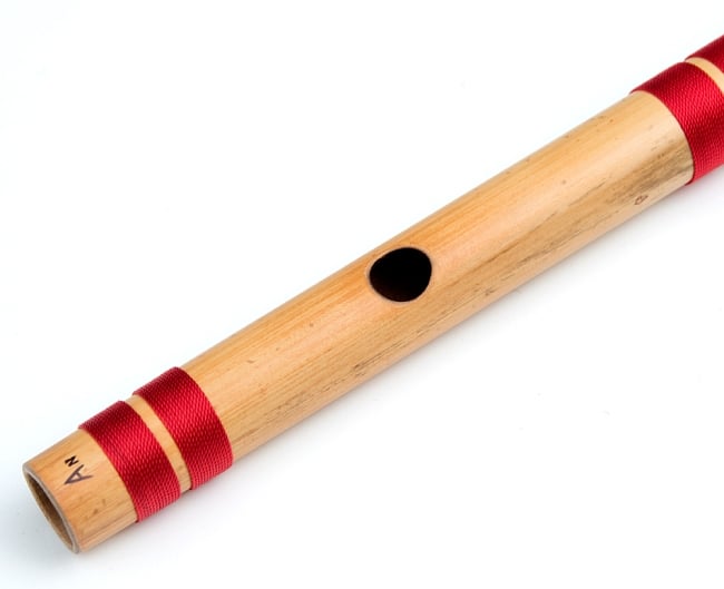 高品質コンサート用バンスリ(BASS A管) 2 - 上部、この穴に口を当てます