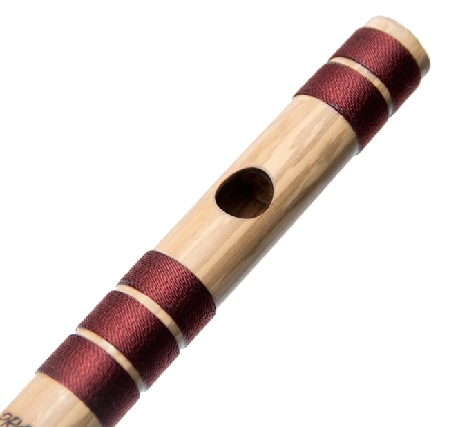 高品質コンサート用バンスリ(A#管) 2 - 上部、この穴に口を当てます