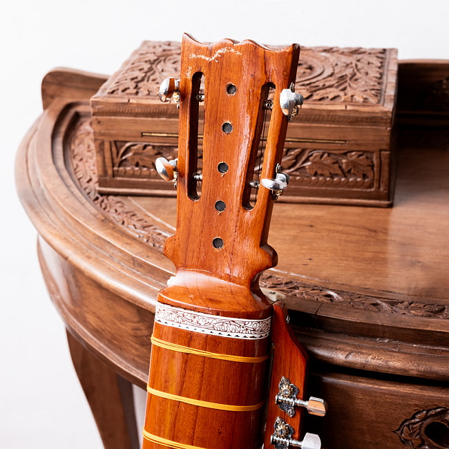 ディルルバ(Dilruba)　北インドの擦弦楽器　PALOMA製 11 - 裏面拡大写真です