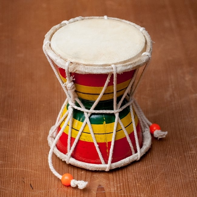 ダムルー シヴァのでんでん太鼓の写真1枚目です。シヴァ心の太鼓として有名なダムルーです。ダムルー,インド　打楽器,打楽器,民族楽器,ドラム,太鼓