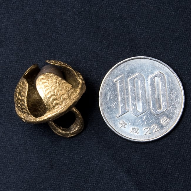 インドの鈴 グングル【直径：約2.0cm】10個セット 5 - 100円玉と比較してみました