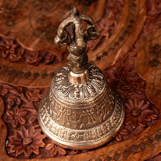 ブラスのハンドベル 高さ：12cm 4 - 上からの様子です。