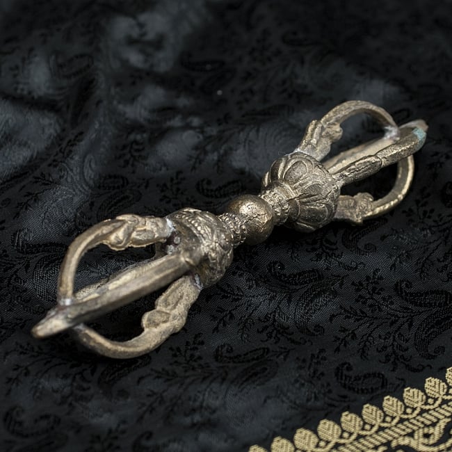 密教法具・金剛鈴(ガンター)と金剛杵(ヴァジュラ)のセット【20cm】 6 - ヴァジュラを単体でみてみました。